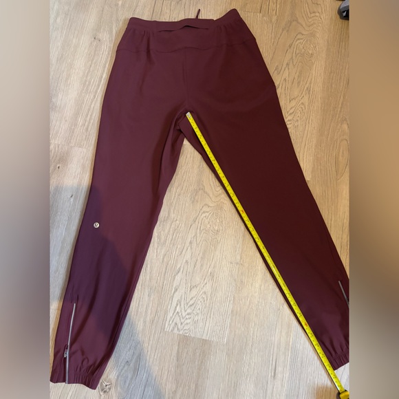 Lululemon Surge Jogger. Size XS. Great condition. - Picture 8 of 14
